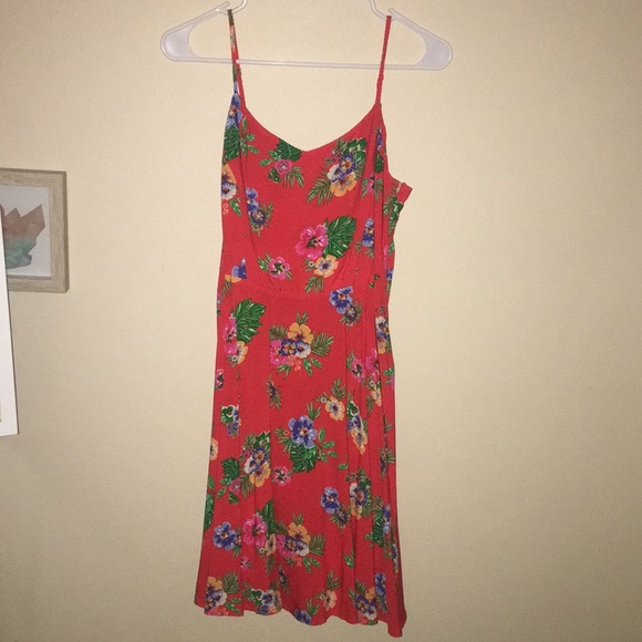 *NWT* Old Navy summery floral dress - Picture 1 of 3